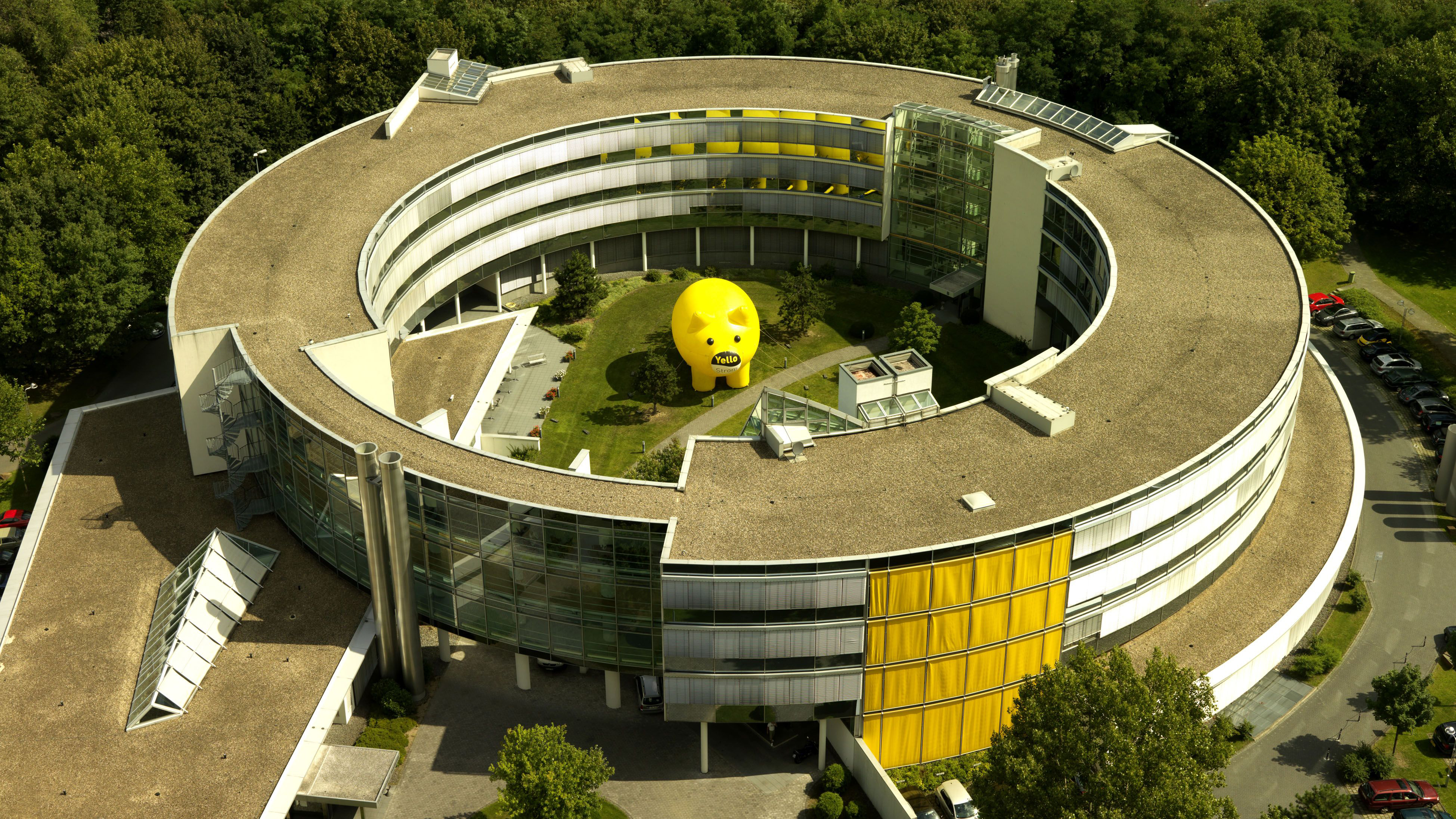 Yello Strom Gebäude in Köln
