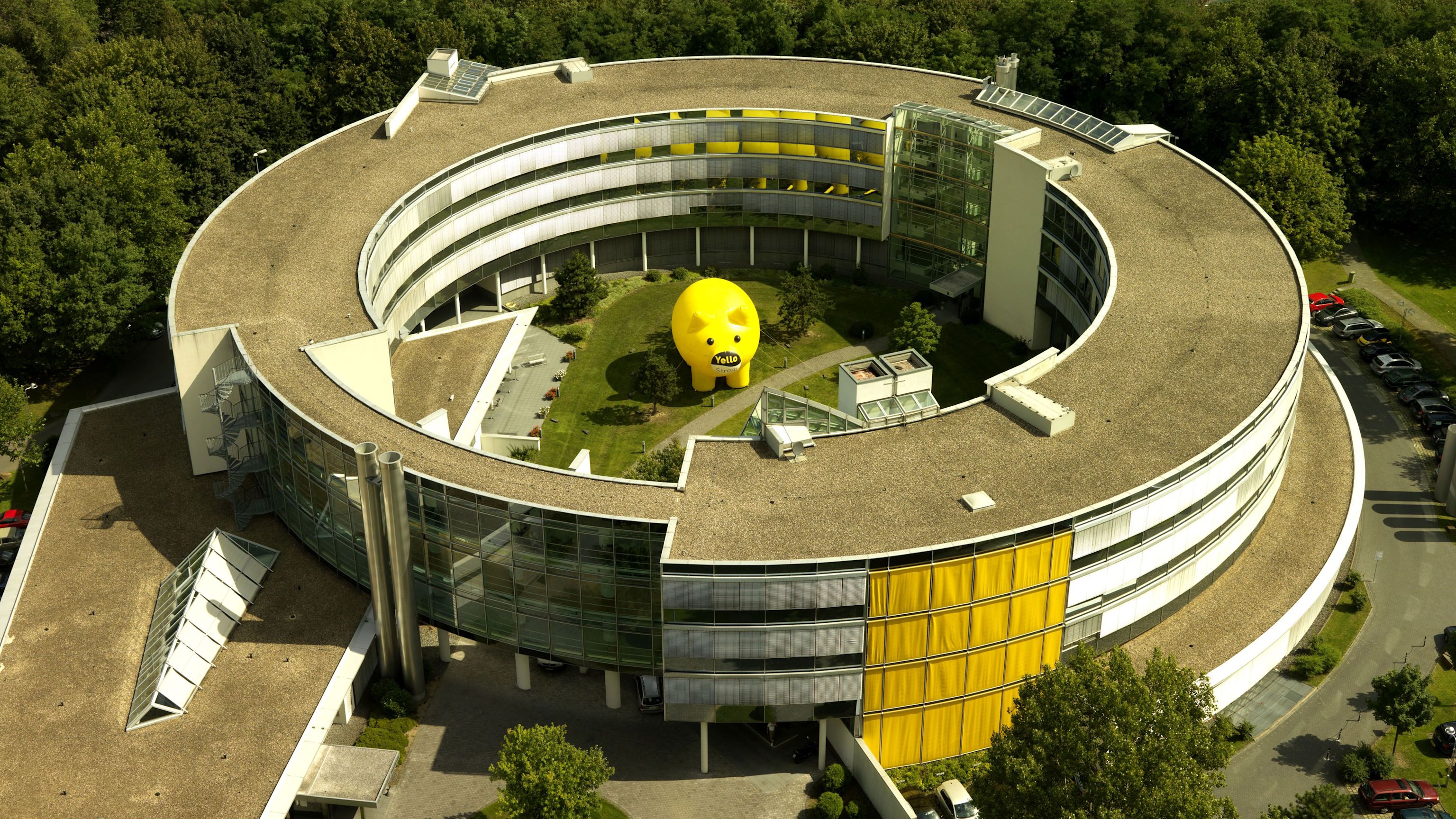 Yello Strom Gebäude in Köln